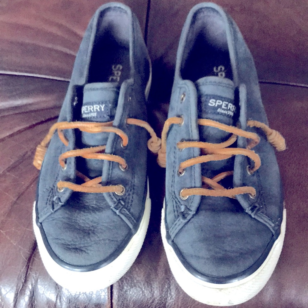 Women’s Sperry Seacoast blue sneaker